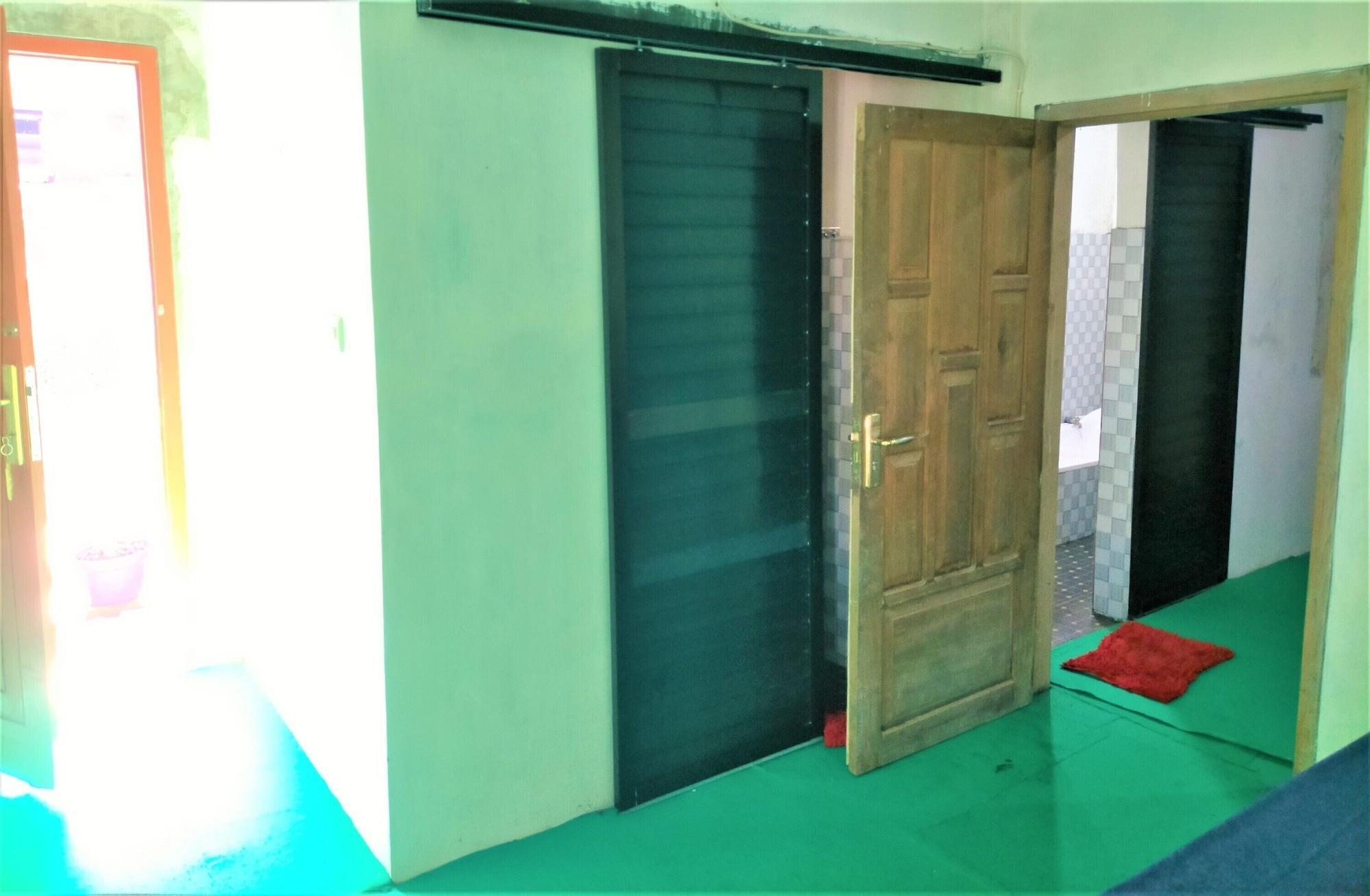 Gandrung City Hostel Banyuwangi  Kültér fotó